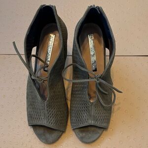 Audrey Brooke Green Lace-Up Boots